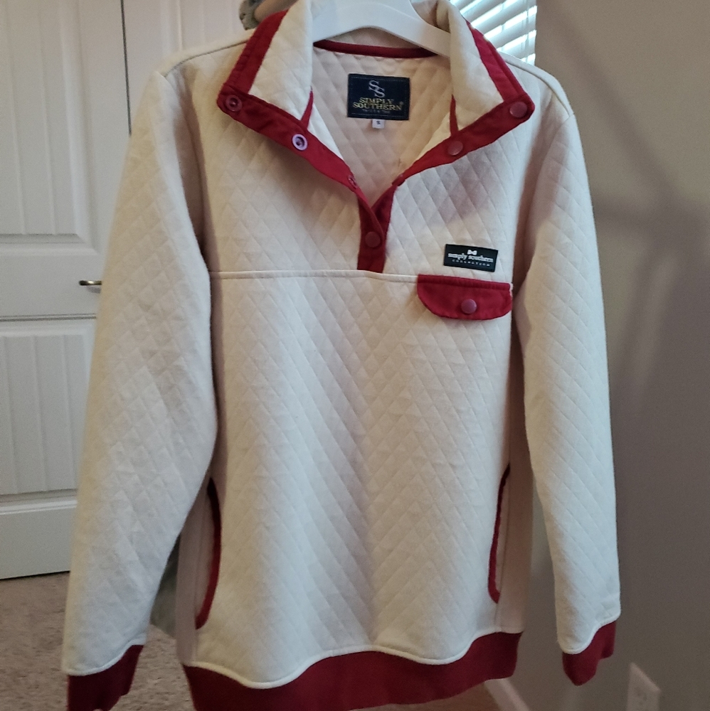 Simply Southern Size Small Sweatshirt Red and Tan